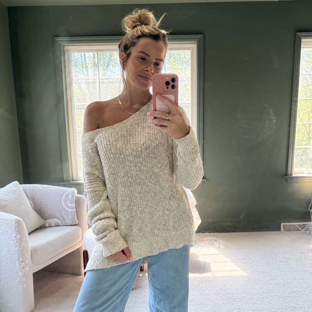 Abercrombie & Fitch Sweater